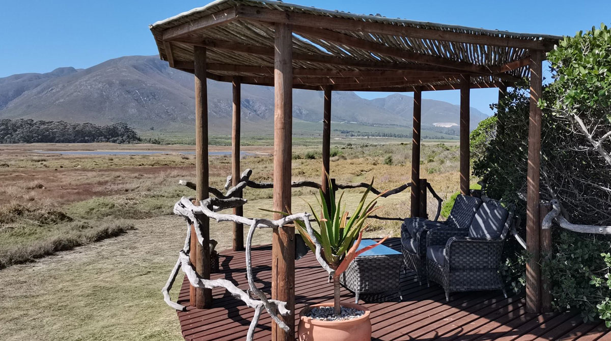 Mosaic Lagoon Lodge